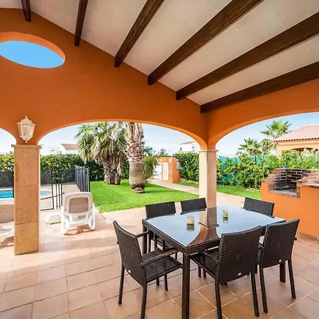 Lila Cala'N Bosch (Menorca)